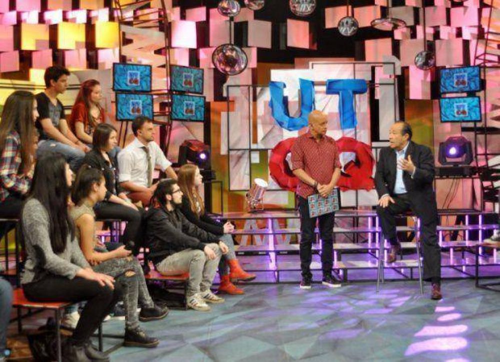 Adolfo: �Es muy bueno que los j�venes se interesen en las propuestas pol�ticas�