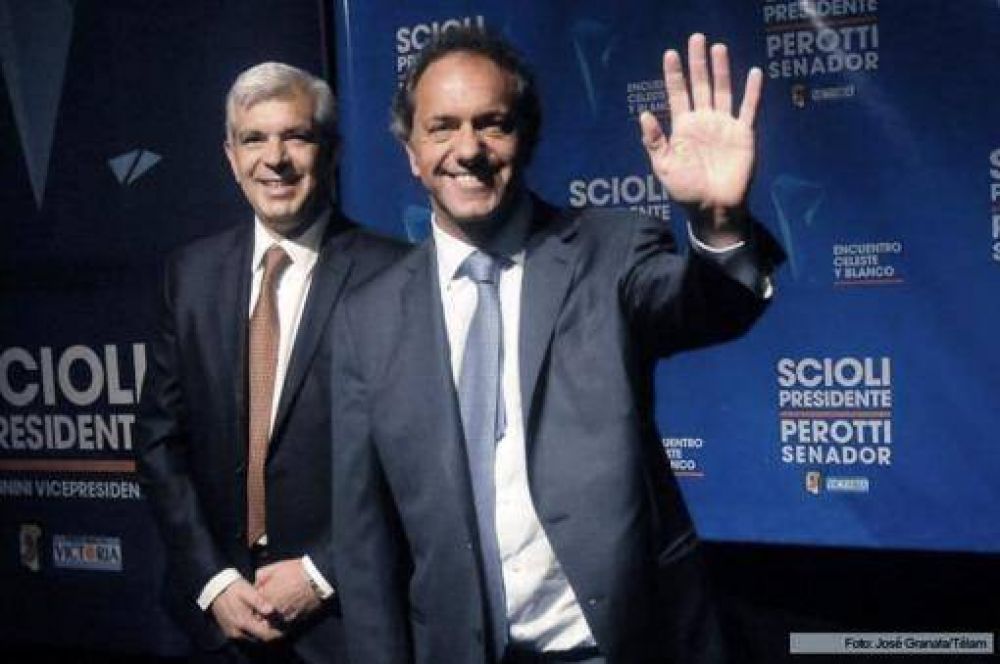 Scioli anunci� que Juli�n Dom�nguez ser� su ministro de Industria si gana las elecciones