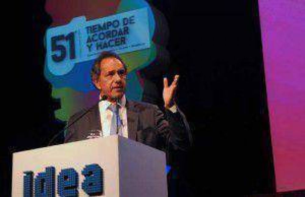 Scioli promete a empresarios �inmejorable clima de negocios�