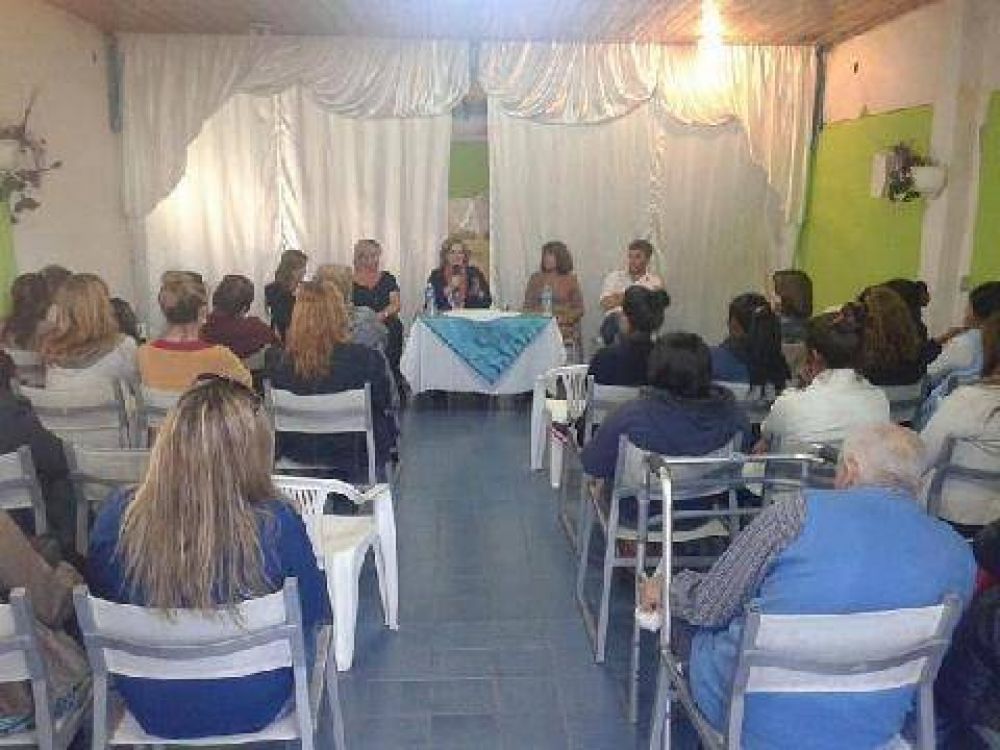 Federico Guibaud particip� de un encuentro sobre derechos de las mujeres