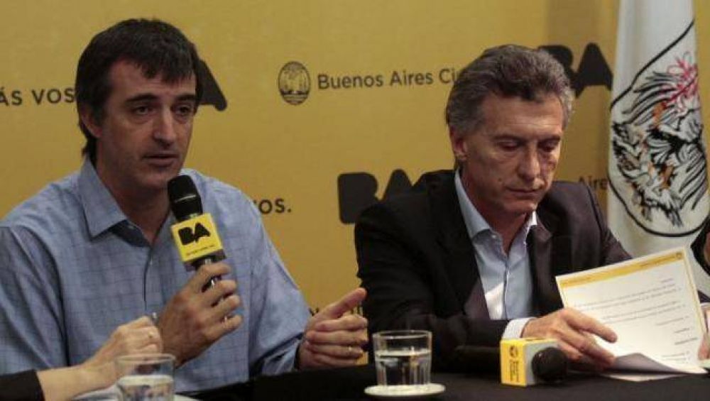 Revelan nuevas contrataciones irregulares del macrismo