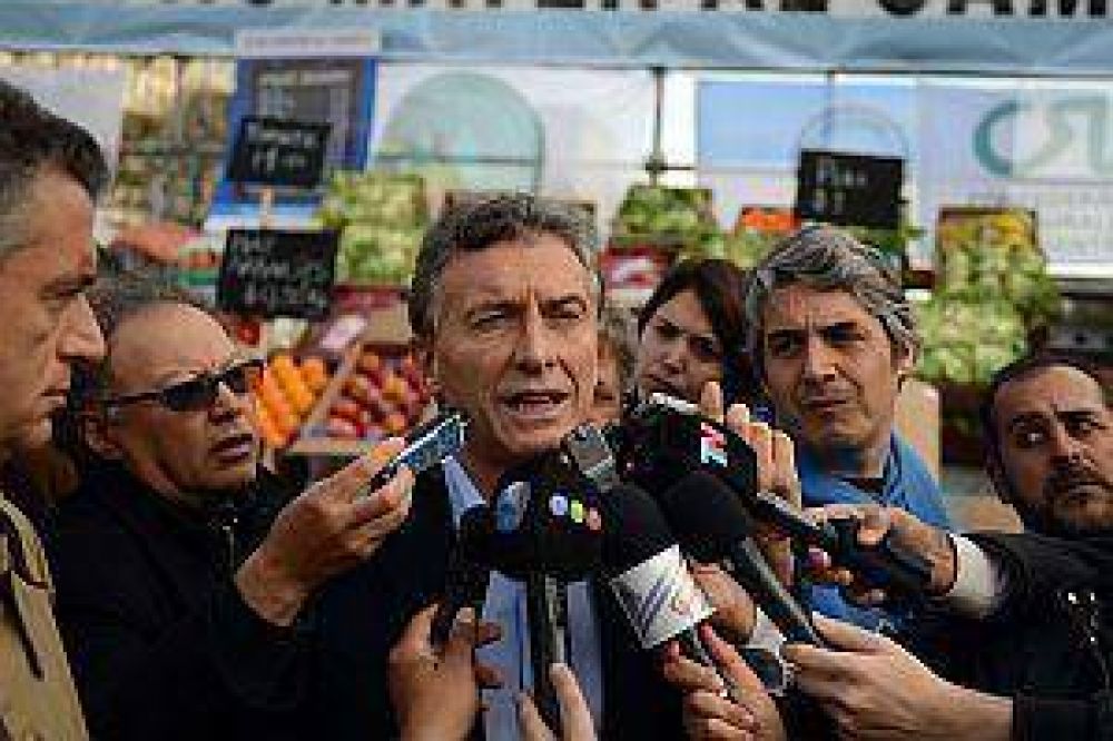 Macri envi� una fuerte se�al al campo y prometi� poner fin a las retenciones