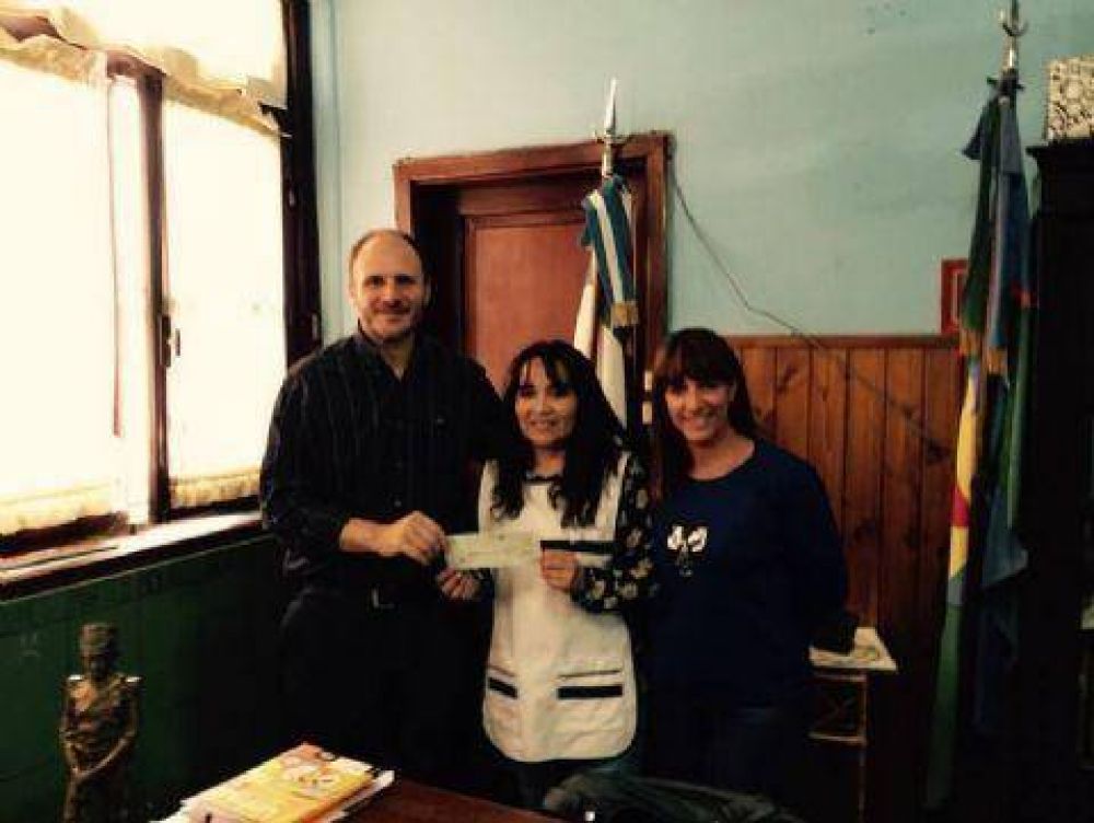 El diputado Santiago afirm� que �apoyar a la educaci�n p�blica es un deber moral ineludible�