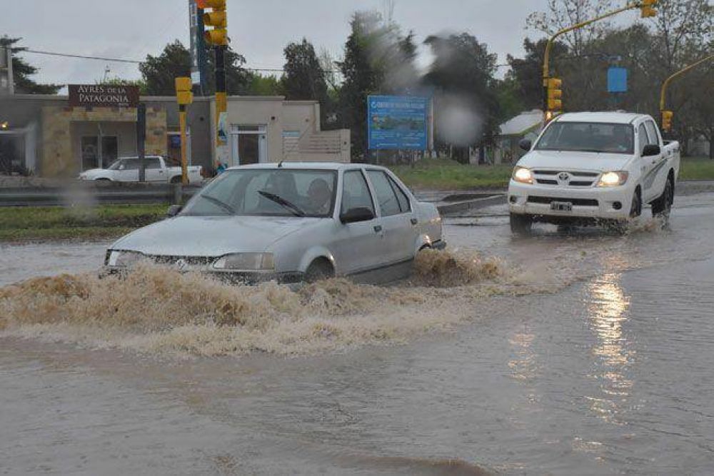 Cayeron 27,2 mil�metros en Santa Rosa