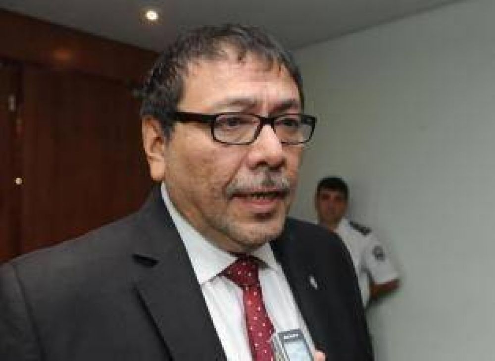 Por designar a un sobrino, critican a Alperovich