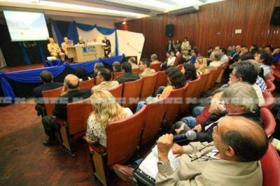 Acuerdan formar un gabinete regional fluvio-mar�timo