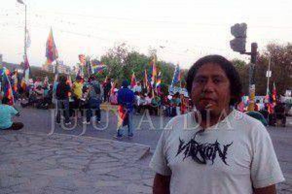 �Este gobierno lo �nico que ha hecho con cada comunidad originaria es usarla como un n�mero m�s en sus actos oficiales�