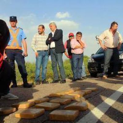 Incautan m�s de 50 kilos de droga en operativo policial