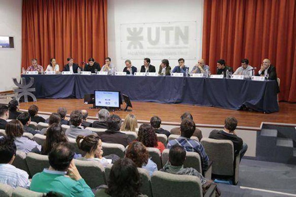 Se lleva a cabo en la UTN la segunda edicin del debate de candidatos a intendentes 2015