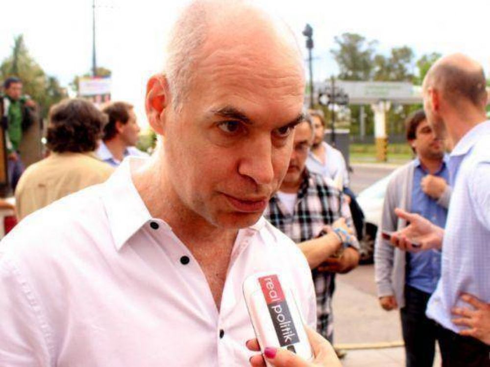 Rodr�guez Larreta desembarc� en La Plata para presentar el proyecto de Metrob�s y apoyar a su candidato local
