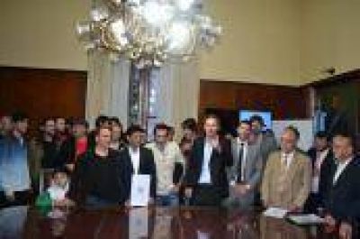 Radicales se integran al gabinete de Pablo Bruera