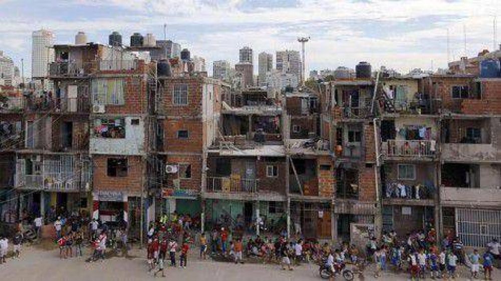 Denuncian una presunta mafia de tierras