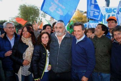 Pulti: �Sentimos la fuerza de la identidad peronista que lucha por una sociedad m�s justa� 