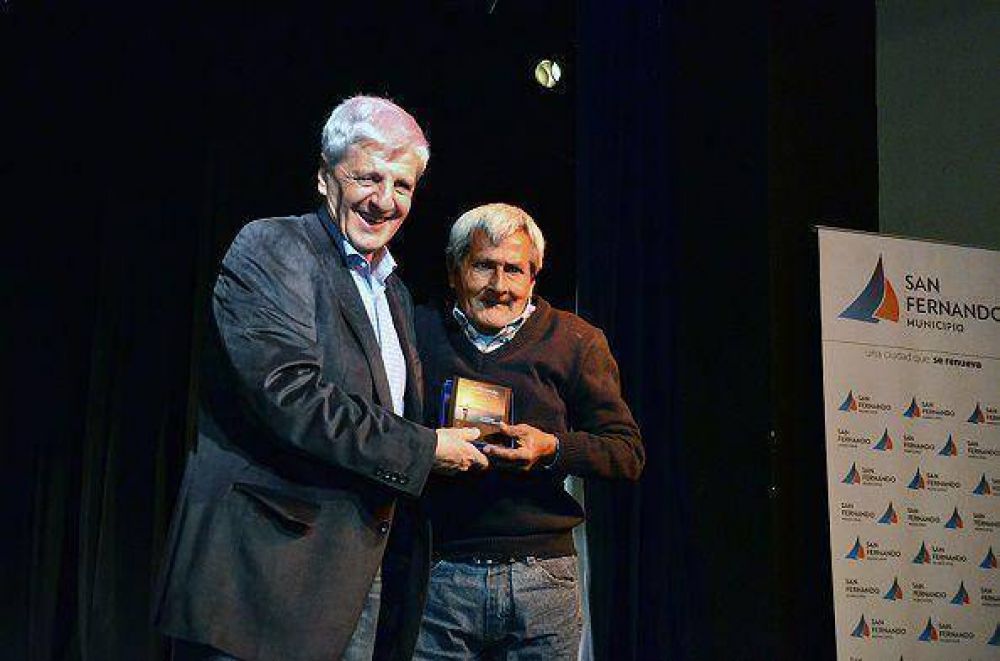 Luis Andreotti rindi homenaje a trabajadores municipales jubilados