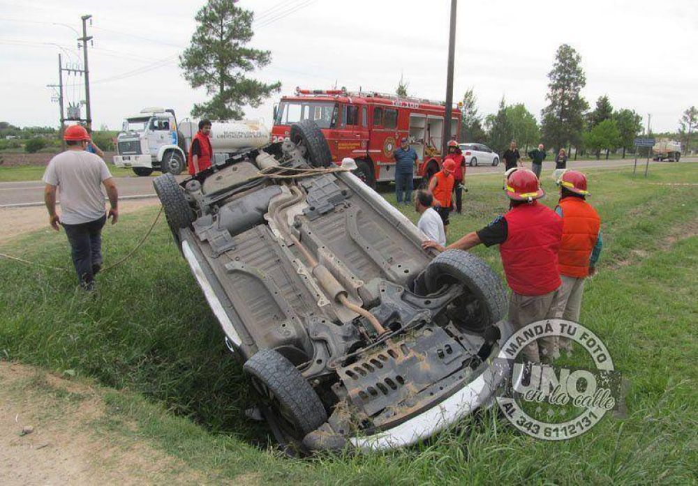 Vuelco sin consecuencias en la ruta 131