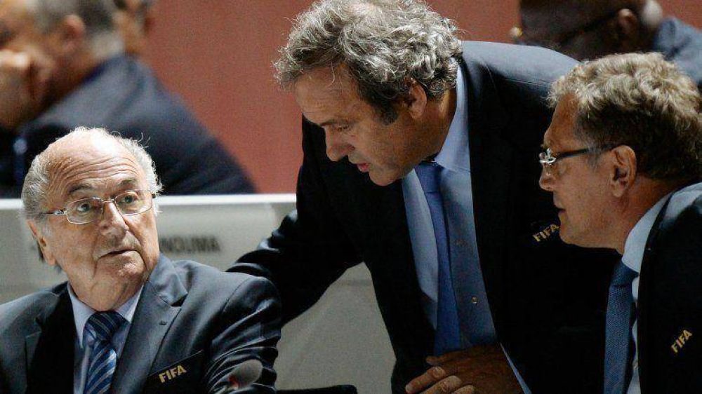 No hay contrato escrito por el pago de 1,8 millones de euros que Joseph Blatter le hizo a Michel Platini