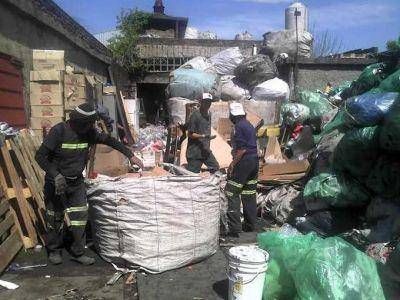 Cooperativa de reciclaje de residuos urbanos denuncia que Macri no cumple los acuerdos