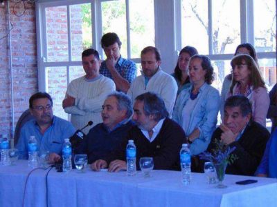 Fern�ndez Anunci� a Garbarino y Sim�n P�rez para su eventual gabinete