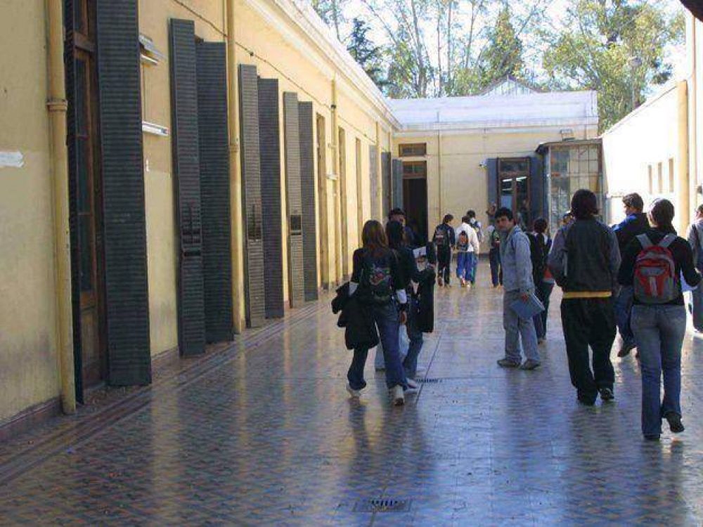 Endurecen las sanciones en los colegios secundarios