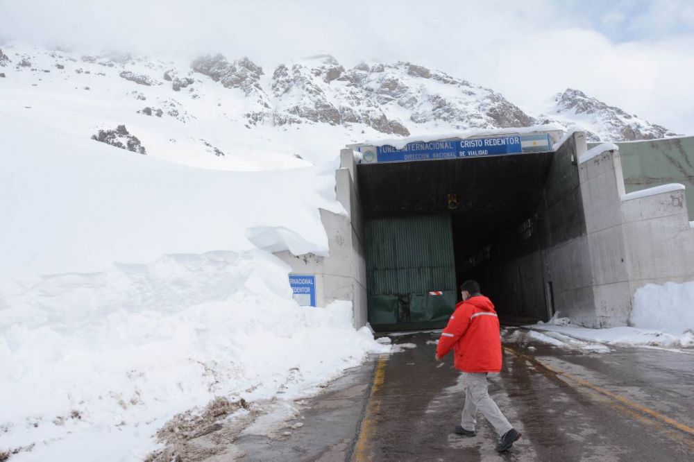 Cerraron el paso a Chile por el ingreso de un frente fr�o