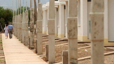 Mendoza perdi� 700 millones para hacer casas
