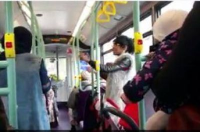 Arrestan a una mujer por maltratar a una musulmana en Londres