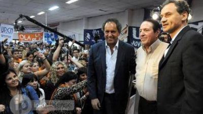 Encuentro de Scioli con gremios en La Plata