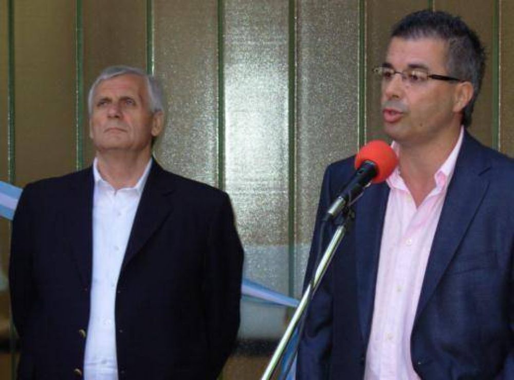 Lobato, sobre la foto de Moyano con Macri: �Es una jugada pol�tica de Hugo�