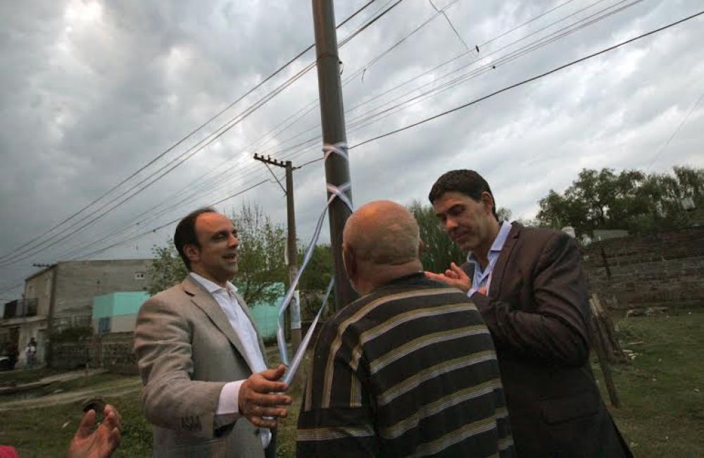 Promeba III: inauguraron obras de iluminaci�n en el oeste de Santa Fe