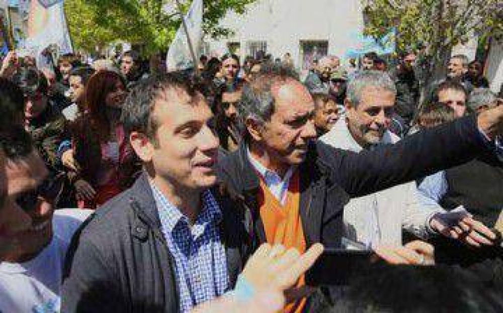 Scioli con Juli�n �lvarez y Jorge Ferraresi