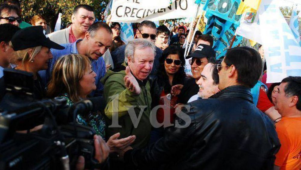 Peralta: �Ya estamos preparados para negociar con Scioli despu�s del 25 de octubre�