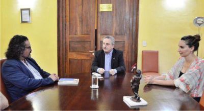 Passalacqua recibi� al embajador itinerante de Ecuador