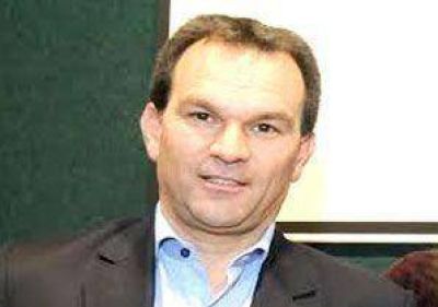 Gast�n Henestrosa: �Si Traverso es intendente, el transporte p�blico volver� a Jun�n�