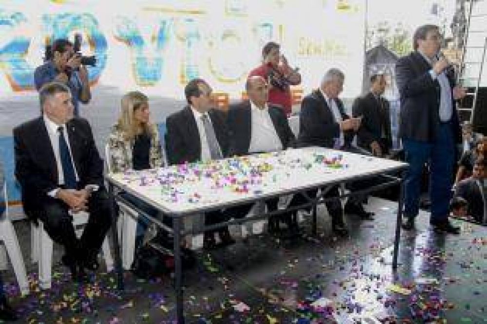 Un concejal oficialista inst� a trasladar electores el domingo