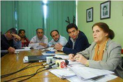 Seg�n el FCS, se contrat� por al menos $91 millones para el CIIC