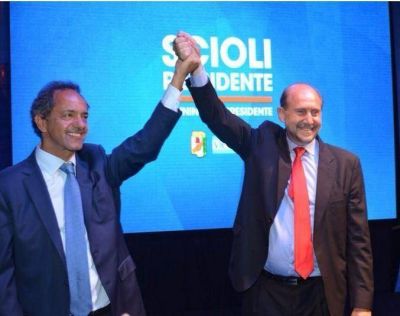 Perotti pidi� que lo despegaran del gabinete y Mariotto se acerca a Cultura