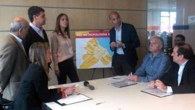 Vidal propone un metrobus para el Conurbano