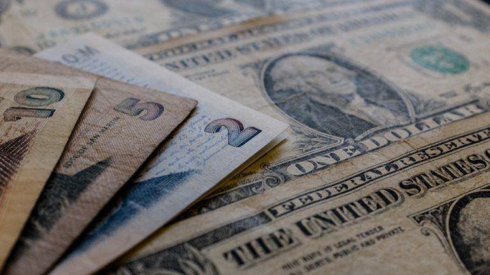 El d�lar alcanza r�cords en todas las franjas del mercado: el libre, a $16,13