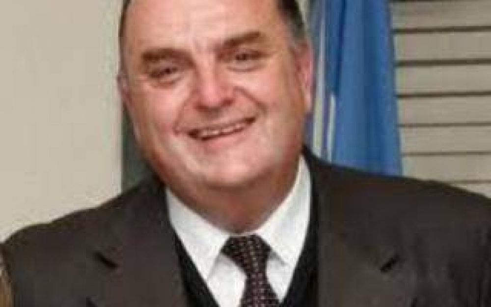 Ins�lito: Locutor hace campa�a para Carossi en un boliche en Baradero