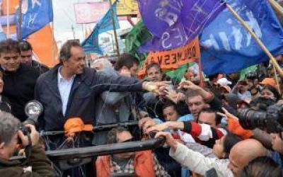 Elecciones 3015: Scioli realiz� caminata por Quilmes