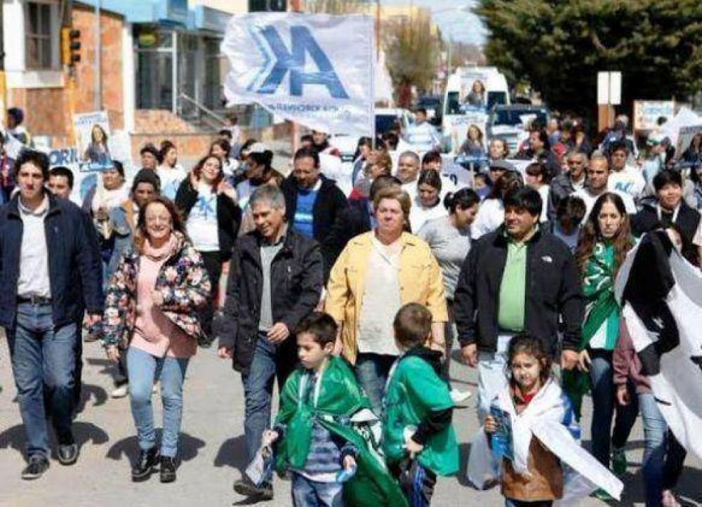 Pablo Gonz�lez resalt� la llegada de las ca�er�as para el inicio del gasoducto
