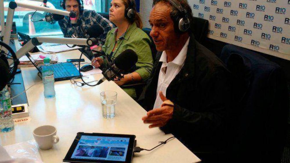 Scioli, en Radio 10: 