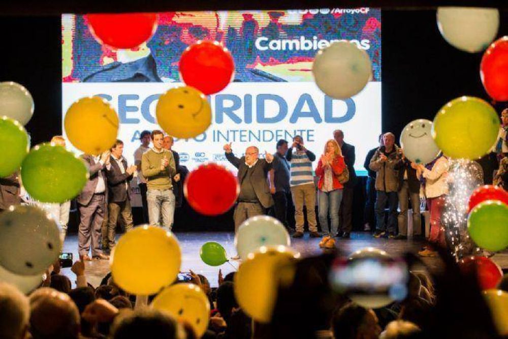 Arroyo cerr� su campa�a y dijo: �Lleg� la hora de dar vuelta la p�gina en Mar del Plata�