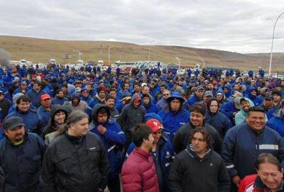 El Yacimiento de R�o Turbio est� totalmente parado. Cerca de 1000 trabajadores apoyaron paro y exigen renuncias