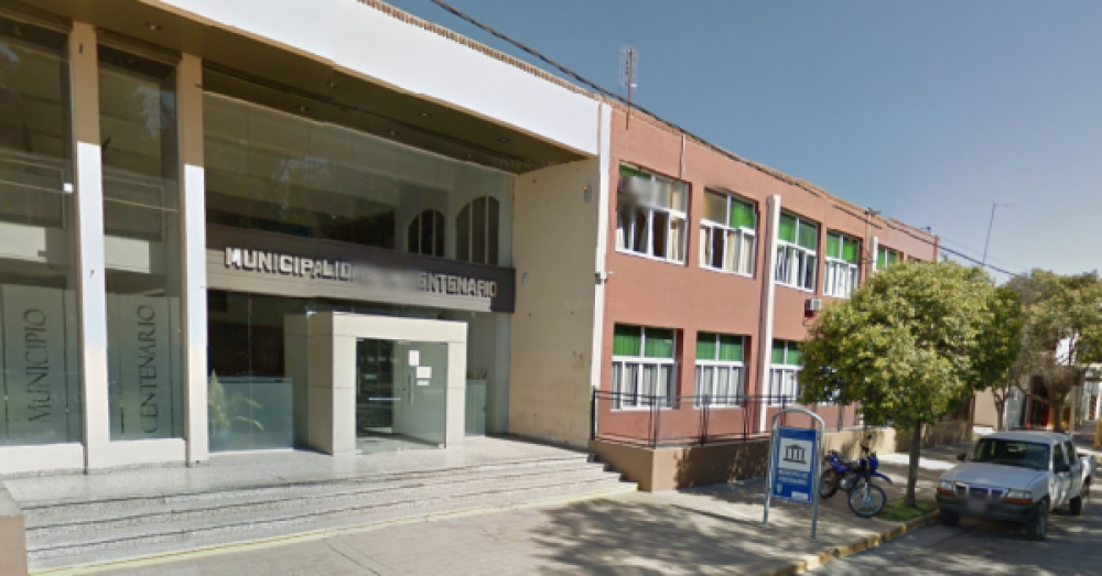Municipales de Centenario contin�an de paro y amenazan endurecer cortes de ruta 
