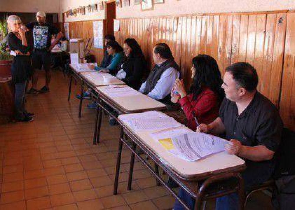 Reuni�n informativa para las autoridades de mesas electorales titulares y suplentes
