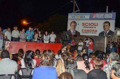El cord�n cuneta lleg� al Barrio Las Chacras