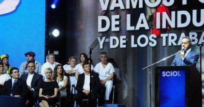 La gobernadora acompa�� a Daniel Scioli en el cierre de campa�a