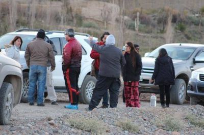 Empresarios mineros iglesianos les cortan el camino a los manifestantes