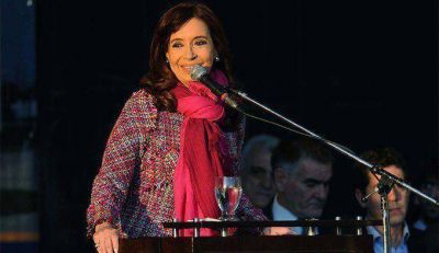 Cristina Kirchner celebr� la postura de bonistas europeos de intimar al Banco de Nueva York